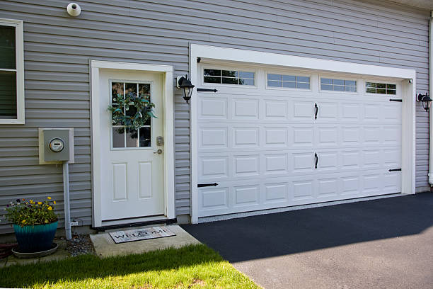 24/7 Emergency Garage Door Panel Replacement experts in Barbour County County, WV